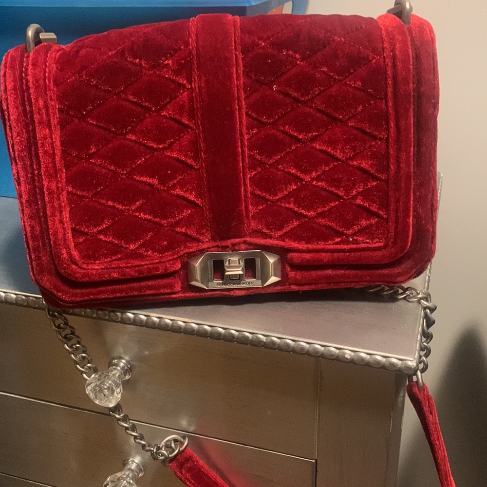 Rebecca Minkoff quilted red velvet cross body bag - Picture 3 of 9